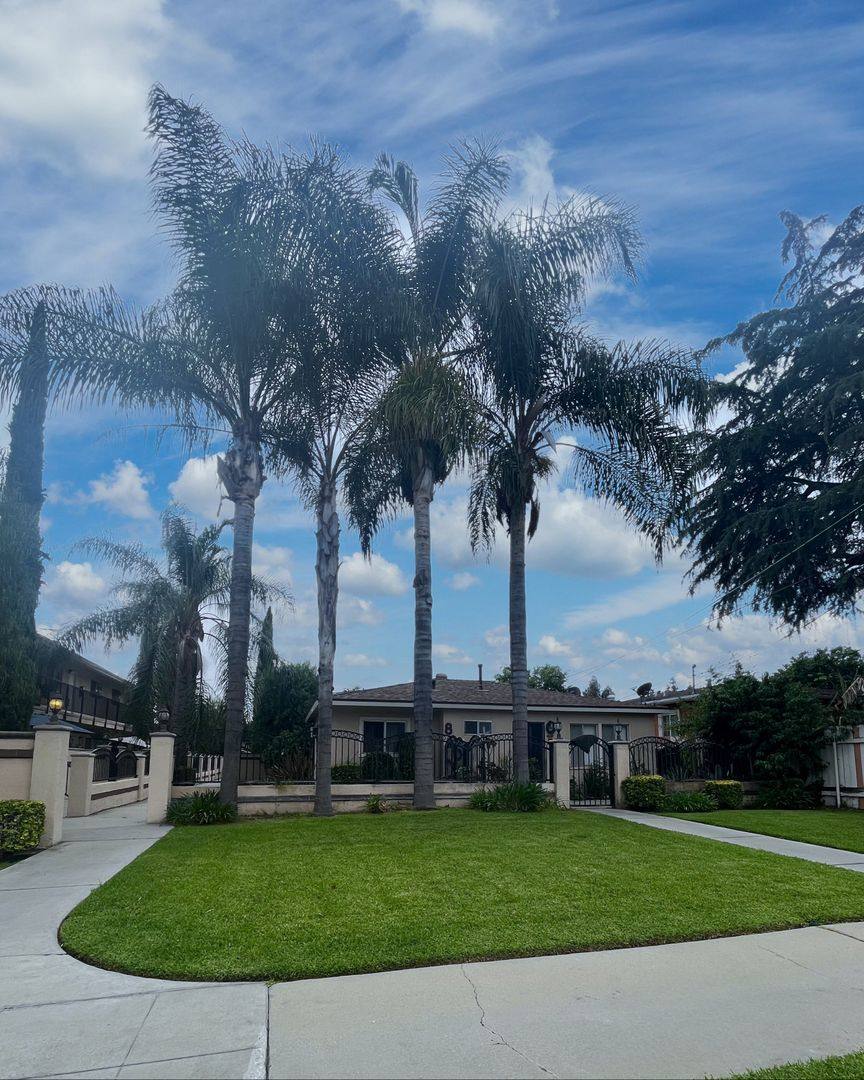 Apartment for rent at 816 W Walnut Ave, Monrovia, CA 91016