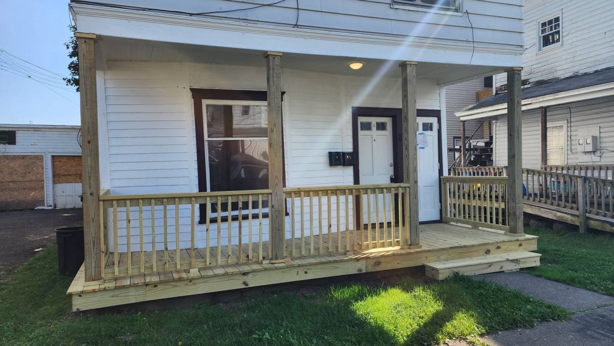 Apartment for rent at 8 Walker Ave, Bradford, PA 16701