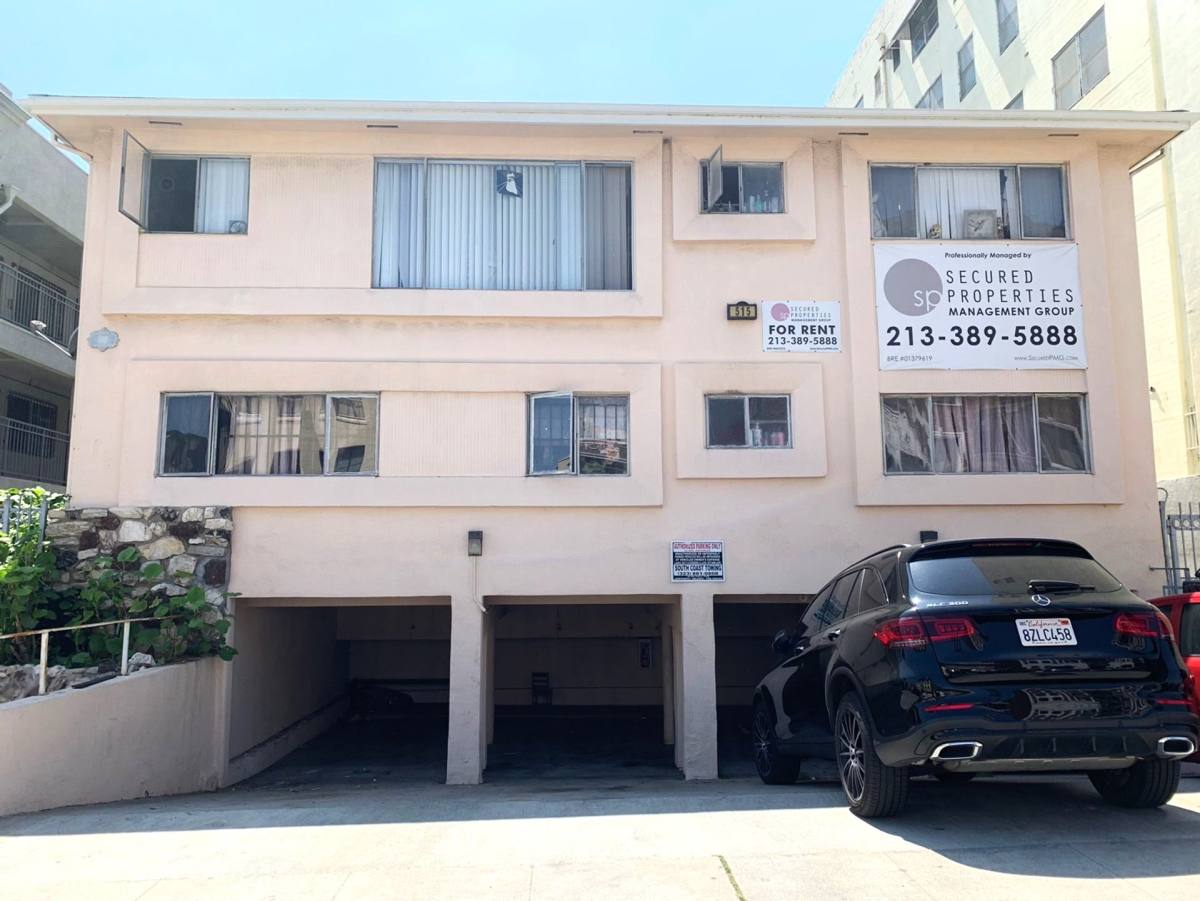 Apartment for rent at 515 S Serrano Ave, Los Angeles, CA 90020