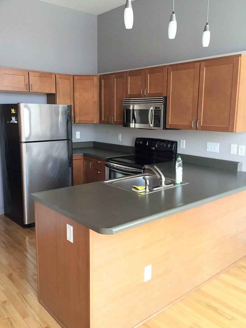 Apartment for rent at 116 N Walnut, Champaign, IL 61820
