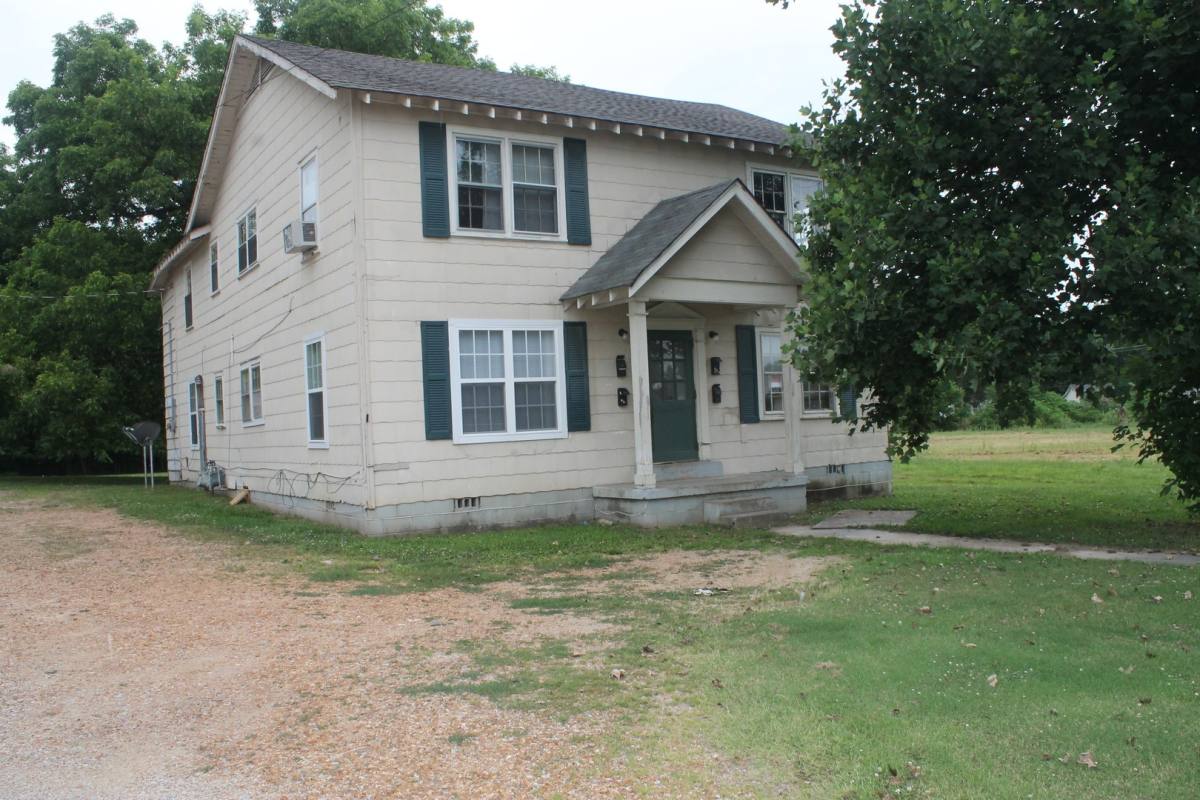 Apartment for rent at 607 Hatchie St, Brownsville, TN 38012