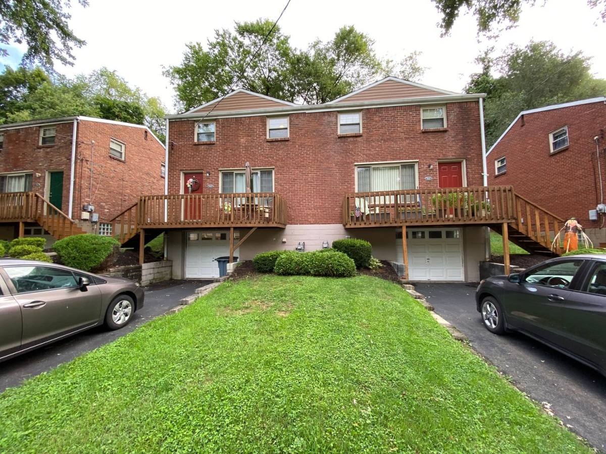 Townhouse for rent at 920 Sleepy Hollow Rd, Pittsburgh, PA 15234