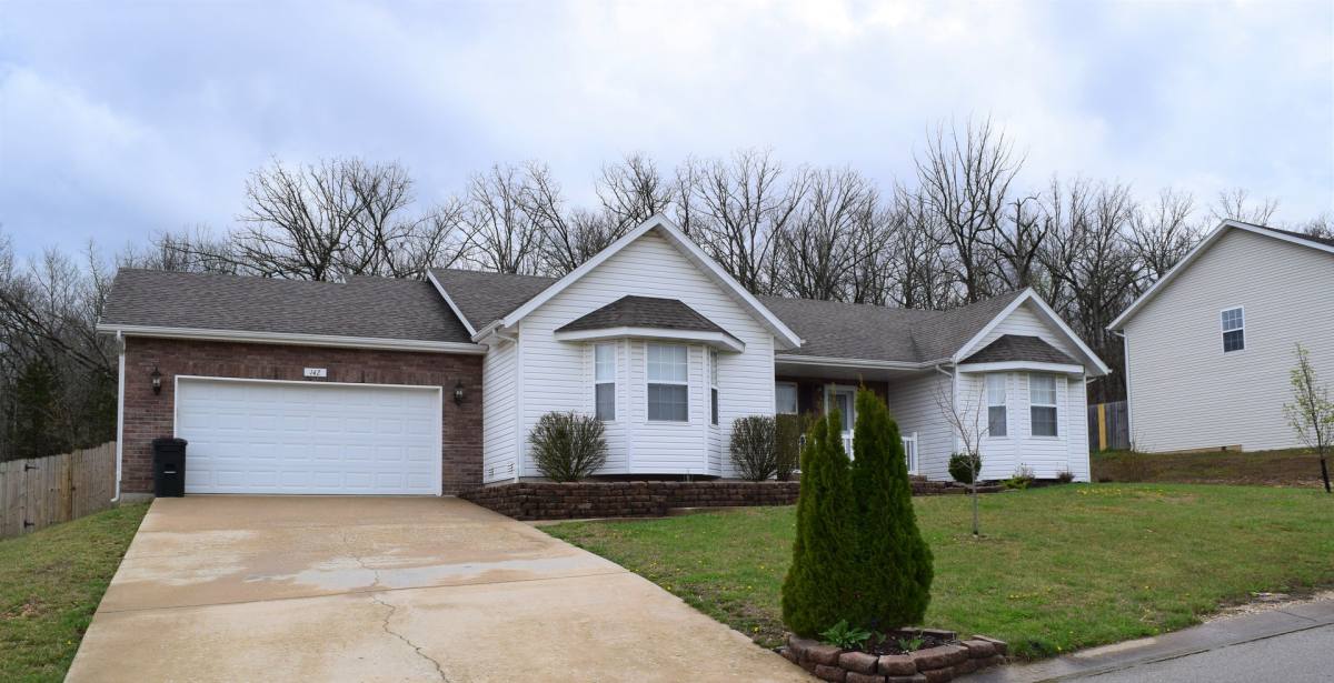 House for rent at 142 Lyle Curtis, Waynesville, MO 65583