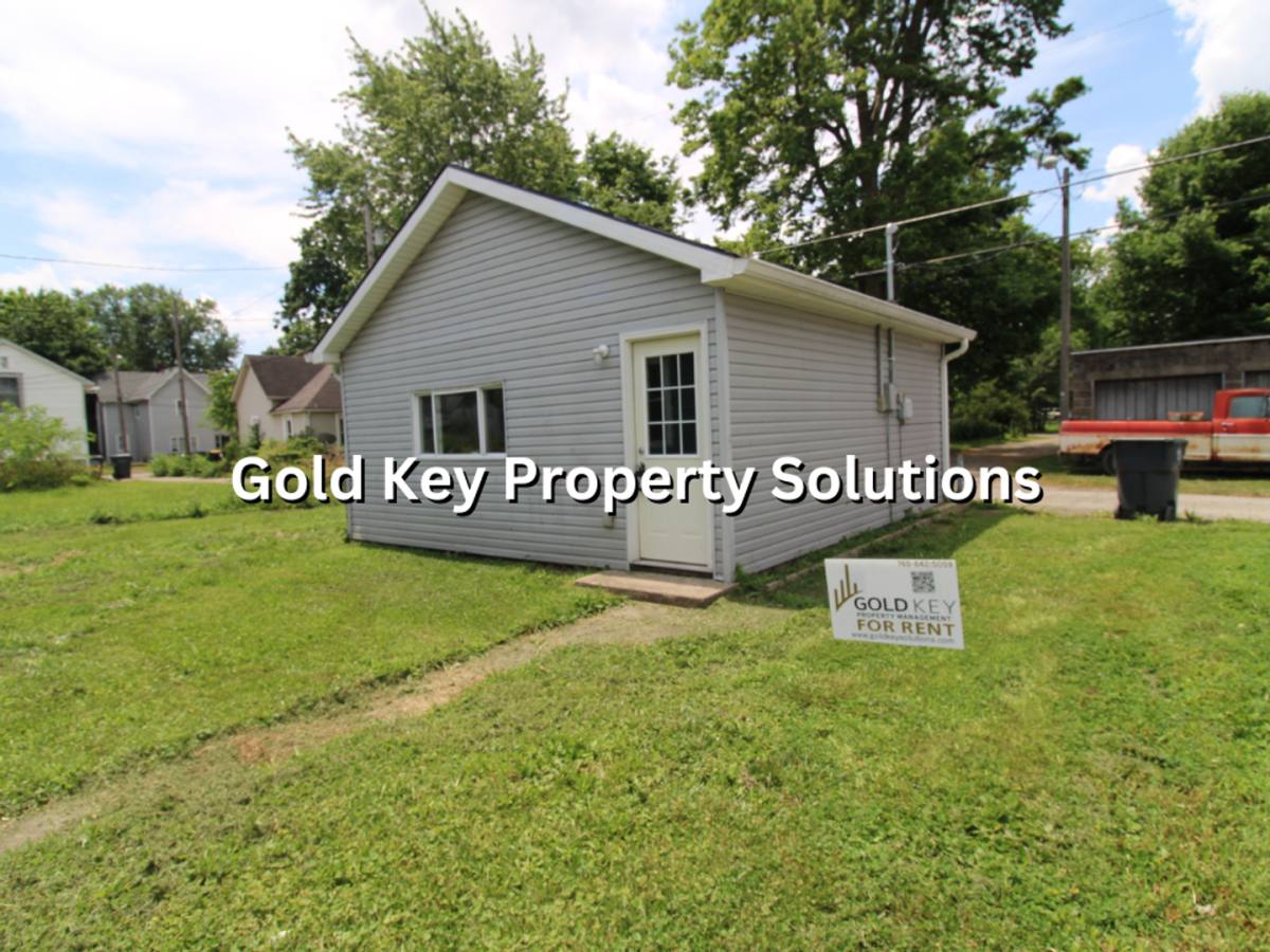 Apartment for rent at 1413 Walnut St, Anderson, IN 46016