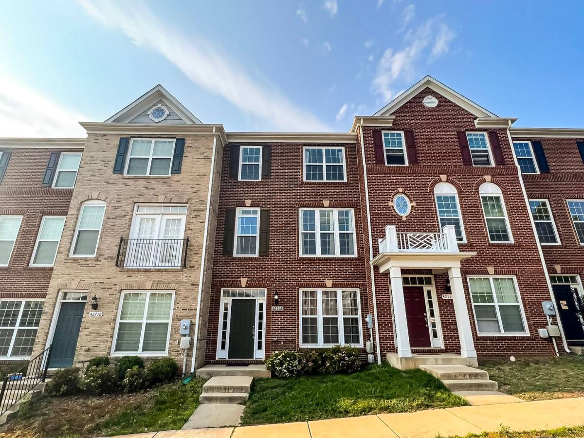 House for rent at 42712 Redpath Terrace, Ashburn, VA 20147