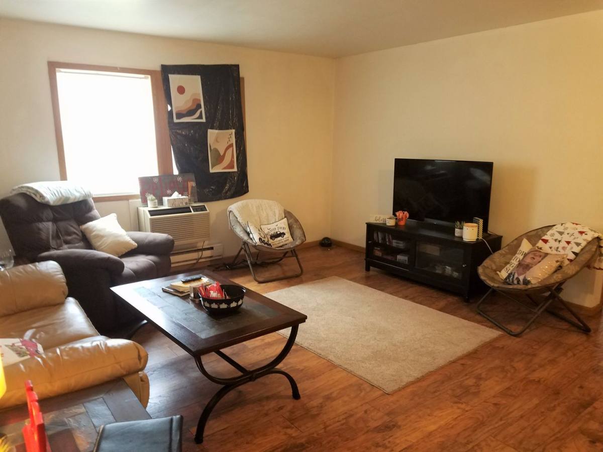 Apartment for rent at 1016 Charles St, La Crosse, WI 54603