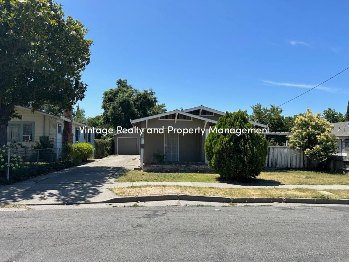 House for rent at 1852 W Harding Way, Stockton, CA 95203