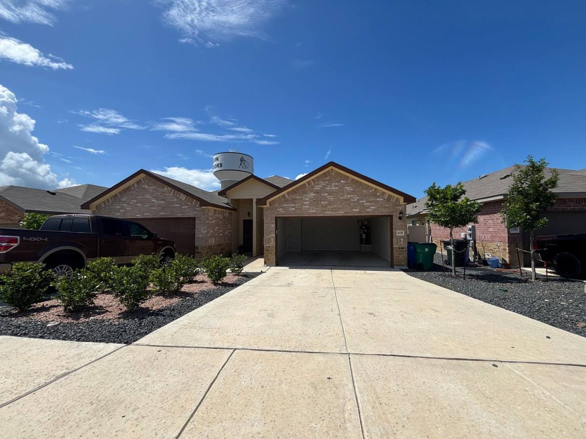 Apartment for rent at 1137 Burek Cross, Seguin, TX 78155