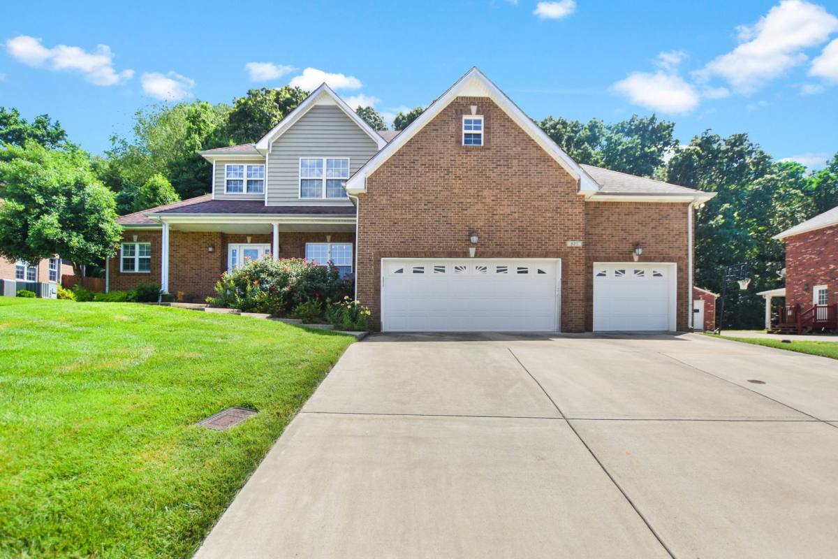House for rent at 935 Terraceside Circle, Clarksville, TN 37040
