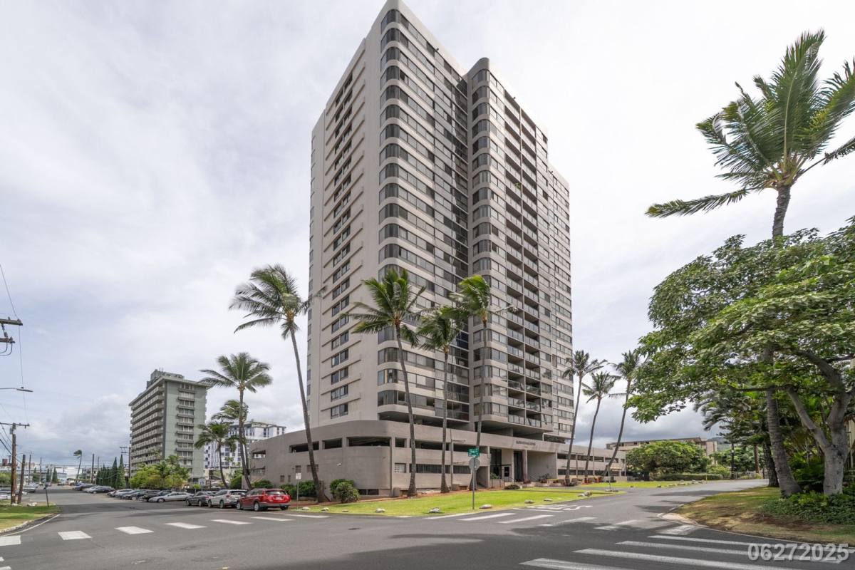Condo for rent at 2724 Kahoaloha Lane, Honolulu, HI 96826