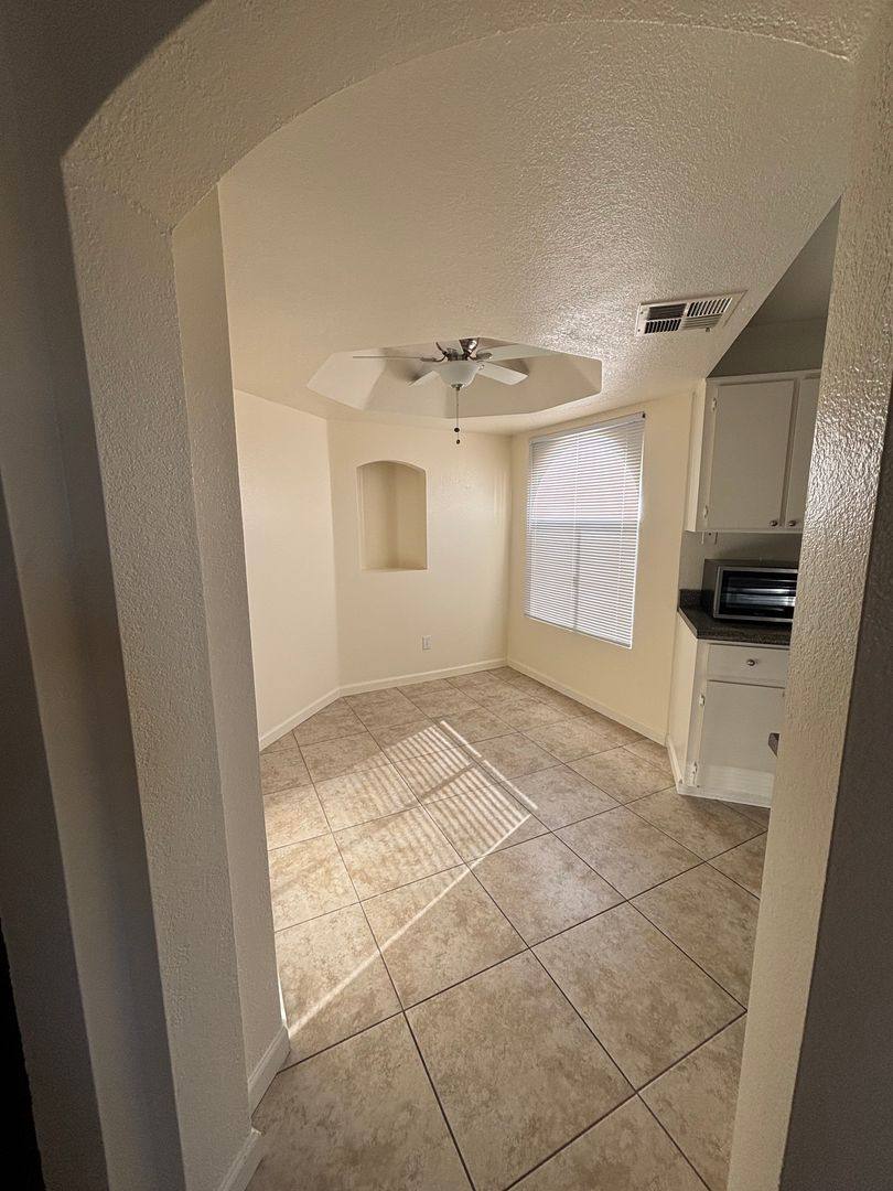 Apartment for rent at 16818 N 56th St, Scottsdale, AZ 85254
