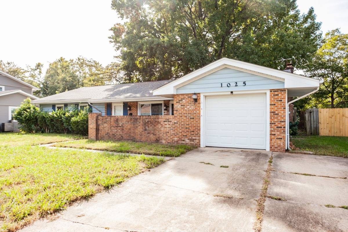House for rent at 1025 Anderson Way, Virginia Beach, VA 23464