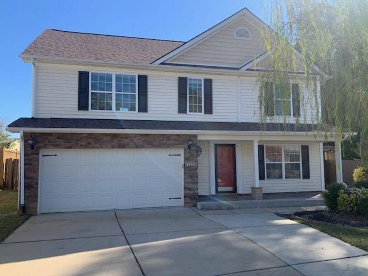 House for rent at 1205 Dexter Ridge Dr, Holly Springs, NC 27540