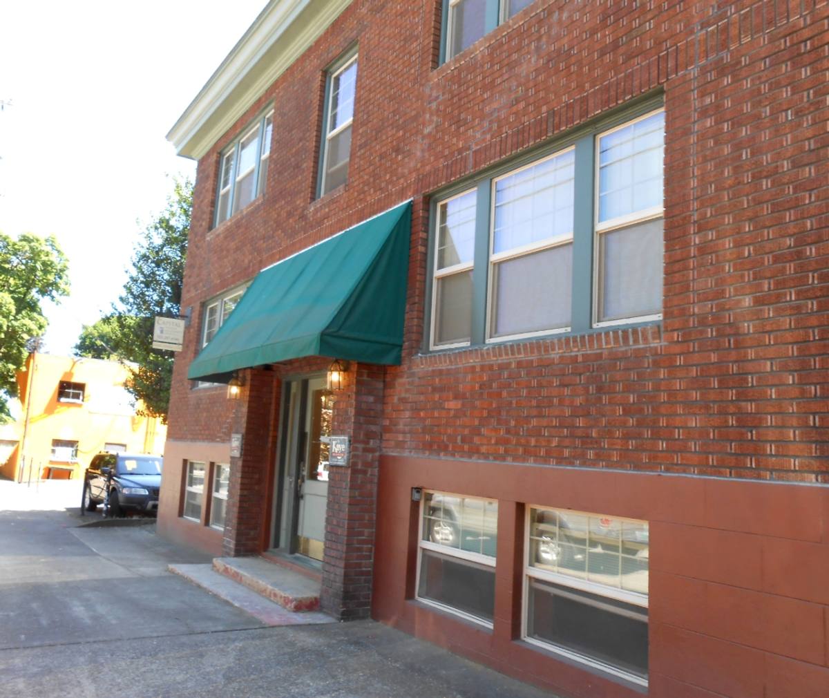 Apartment for rent at 2136 NW Johnson St, Portland, OR 97210