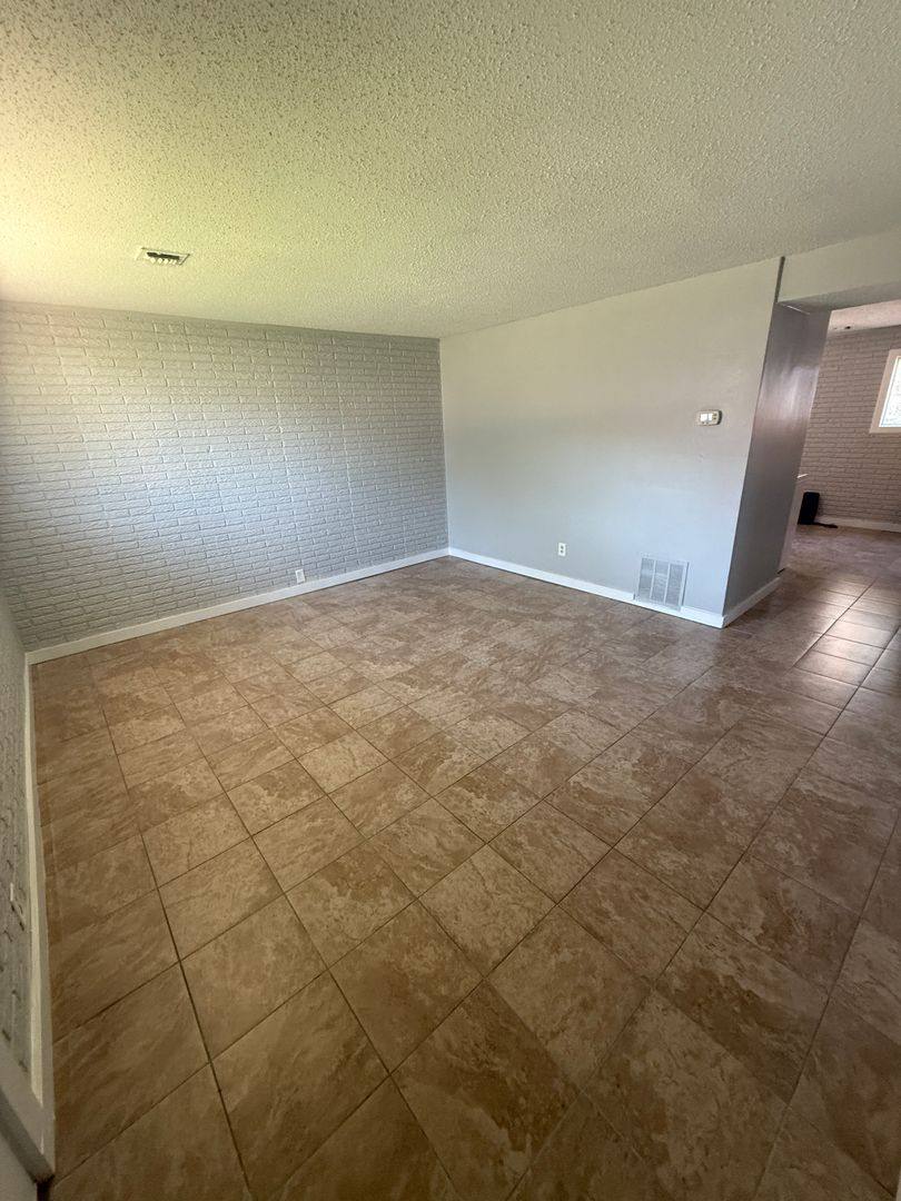 Apartment for rent at 8206 Schell Rd, Liberty, MO 64068