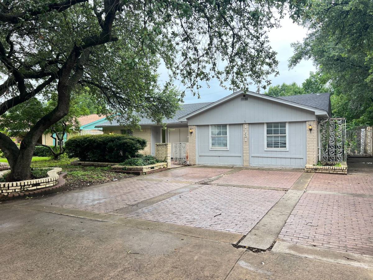 House for rent at 1131 Kris St, Irving, TX 75060