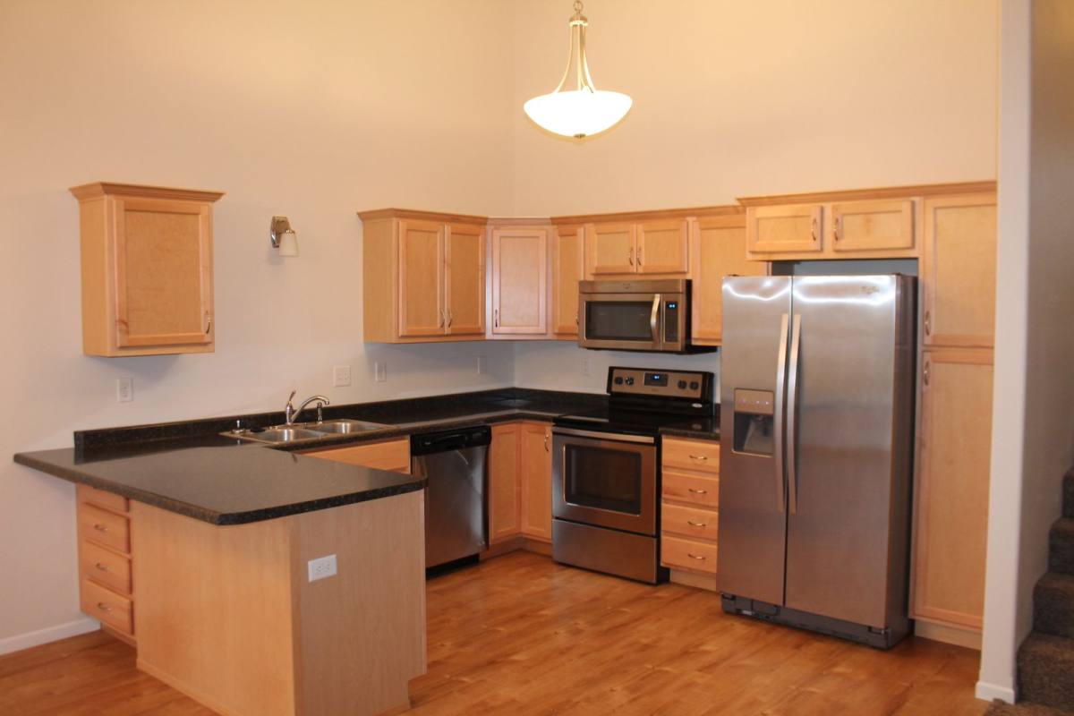 Townhouse for rent at 1139 Westport Beach Way, West Fargo, ND 58078
