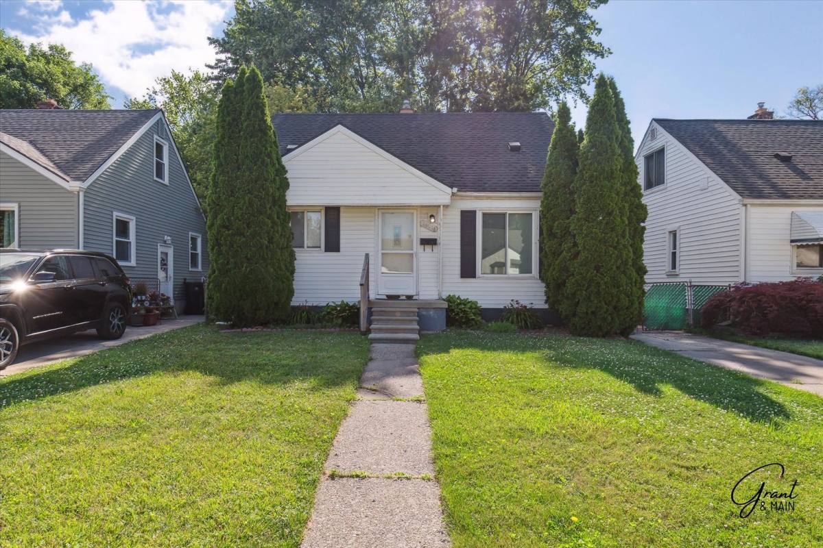 House for rent at 26214 Pattow St, Roseville, MI 48066