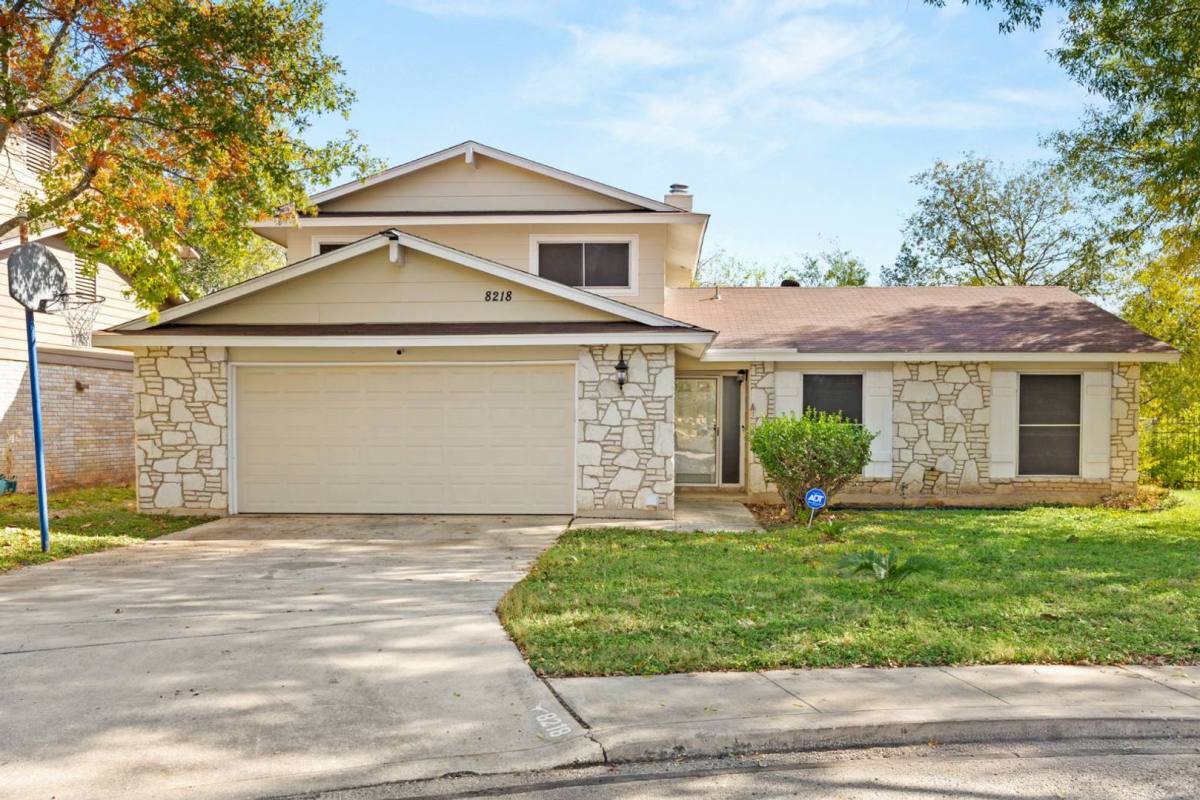 House for rent at 8218 Dawnwood Dr, San Antonio, TX 78250