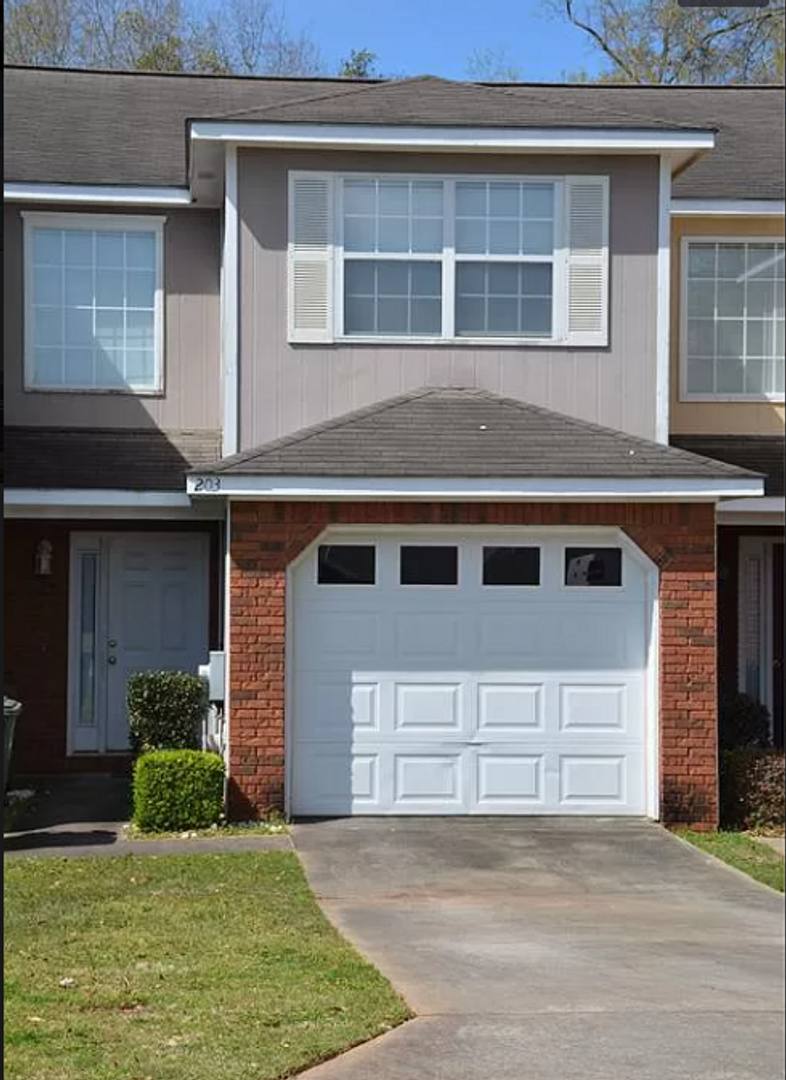 Townhouse for rent at 203 N Springview Dr, Enterprise, AL 36330
