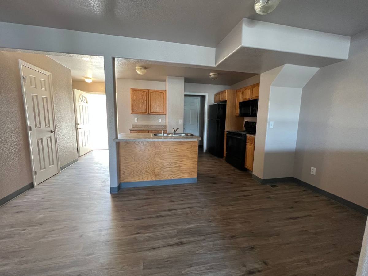 Townhouse for rent at 1835 Lexington Ave, Klamath Falls, OR 97601
