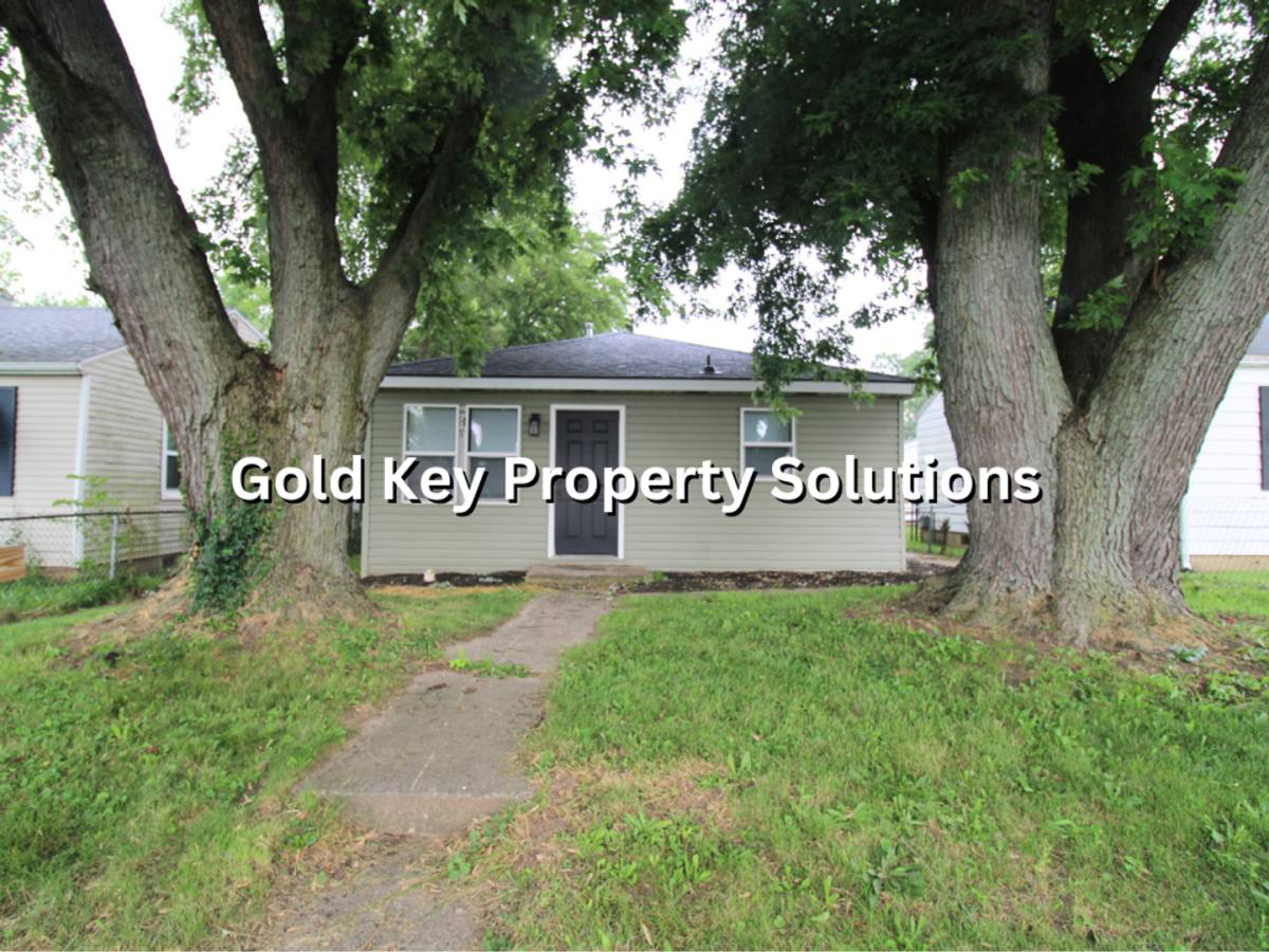 House for rent at 2108 W Memorial Dr, Muncie, IN 47302