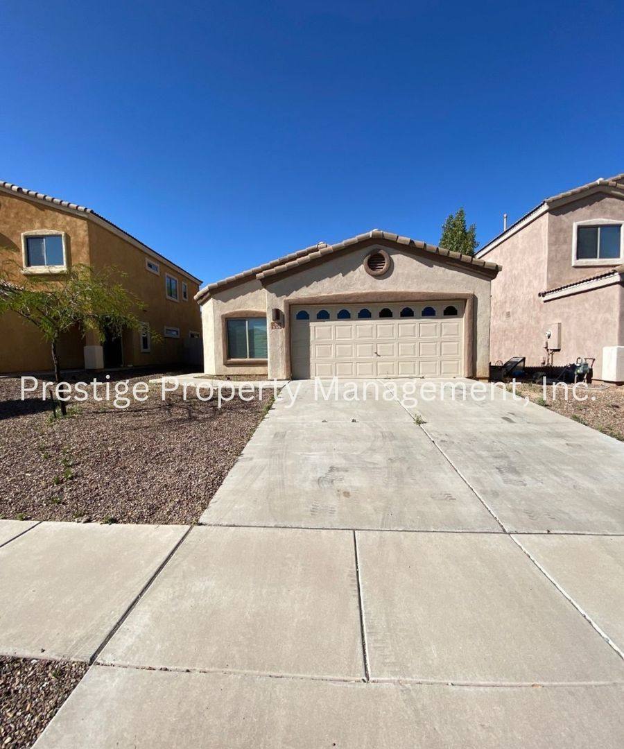House for rent at 135 E Calle Puente Azul, Sahuarita, AZ 85629
