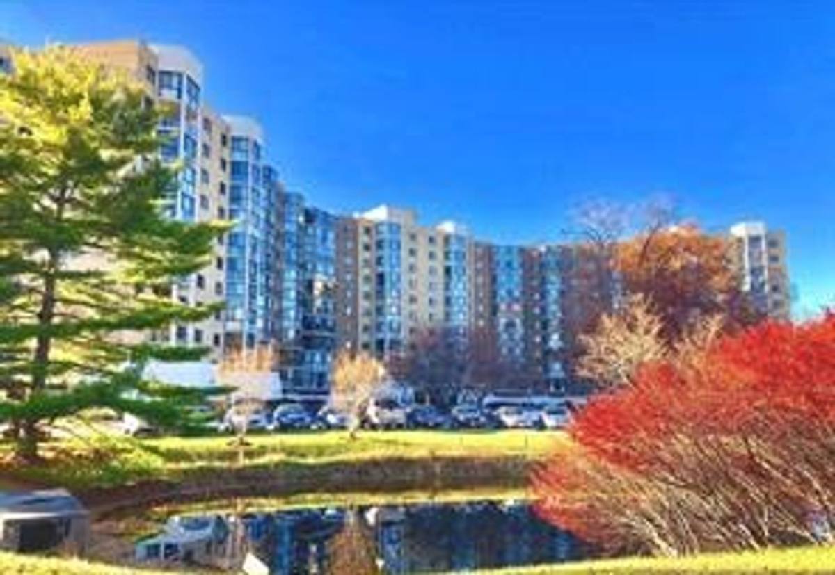 Condo for rent at 15101 Interlachen Dr 1-710, Silver Spring, MD 20906