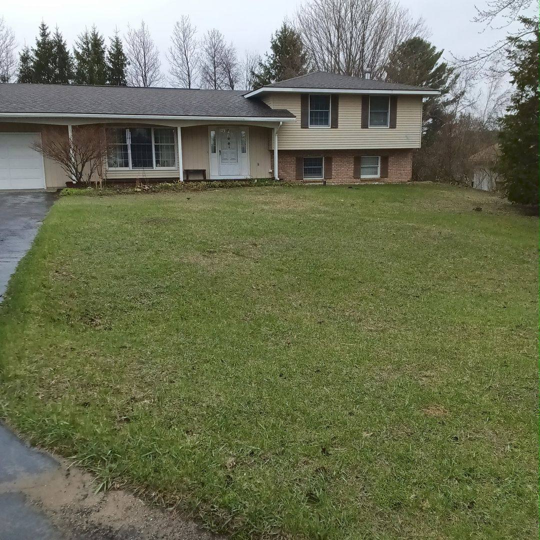 House for rent at 5980 Dover Lane, Traverse City, MI 49685