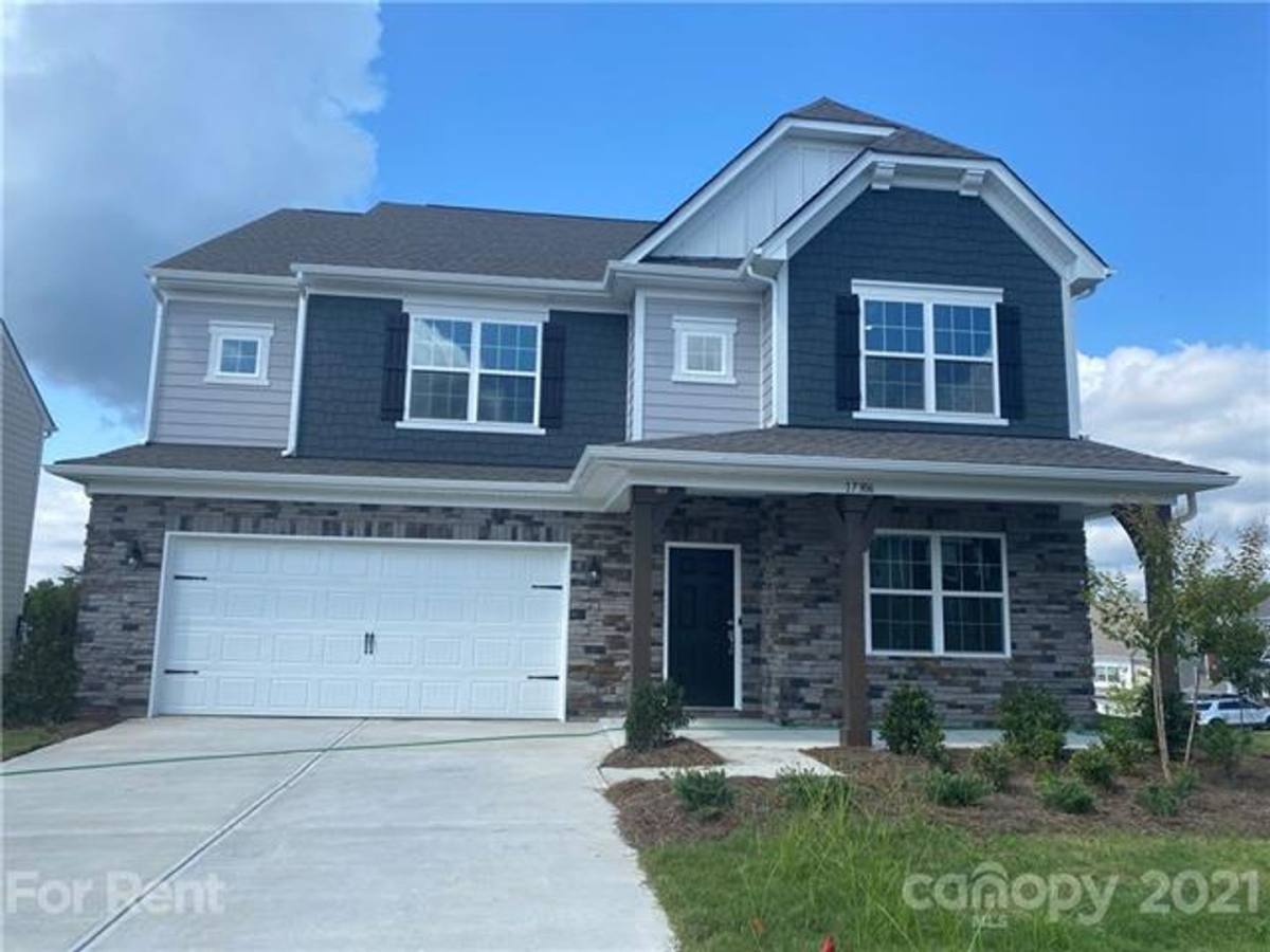 House for rent at 17306 Snug Harbor Rd, Charlotte, NC 28278