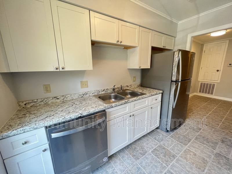 Condo for rent at 7123 Meadow Park Ave, Baton Rouge, LA 70810