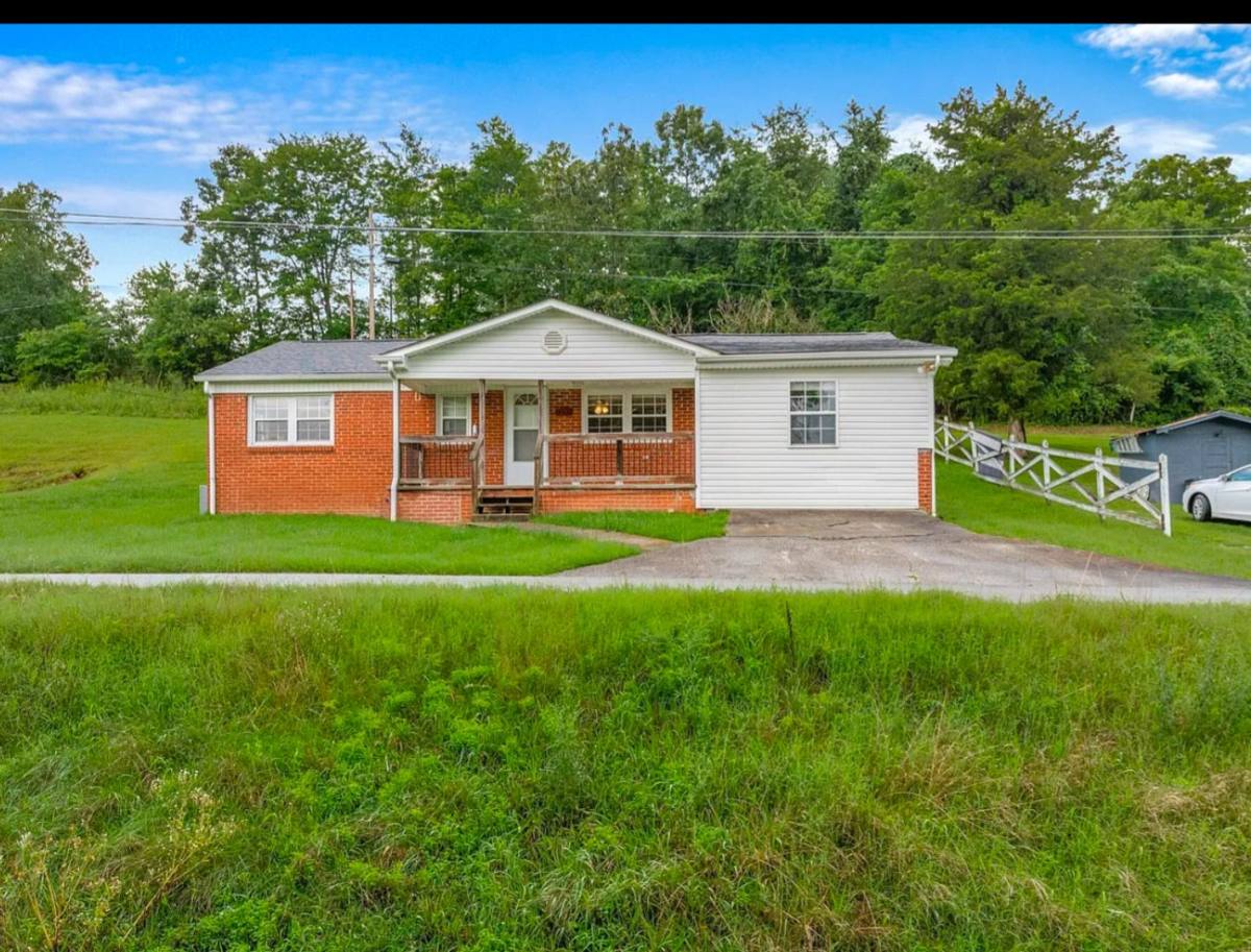 House for rent at 922 Chittum Dr, Tazewell, TN 37879