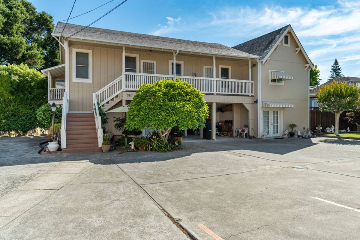 Apartment for rent at 2811 Encinal Ave, Alameda, CA 94501