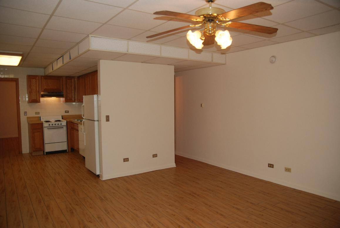 Apartment for rent at 620 W Belmont, Chicago, IL 60657