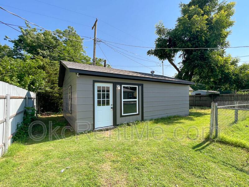 House for rent at 6703 NW 25th St #B, Bethany, OK 73008