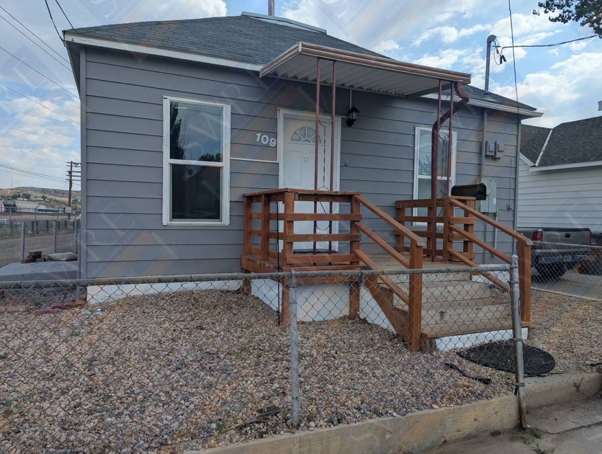House for rent at 109 Thomas St, Rock Springs, WY 82901