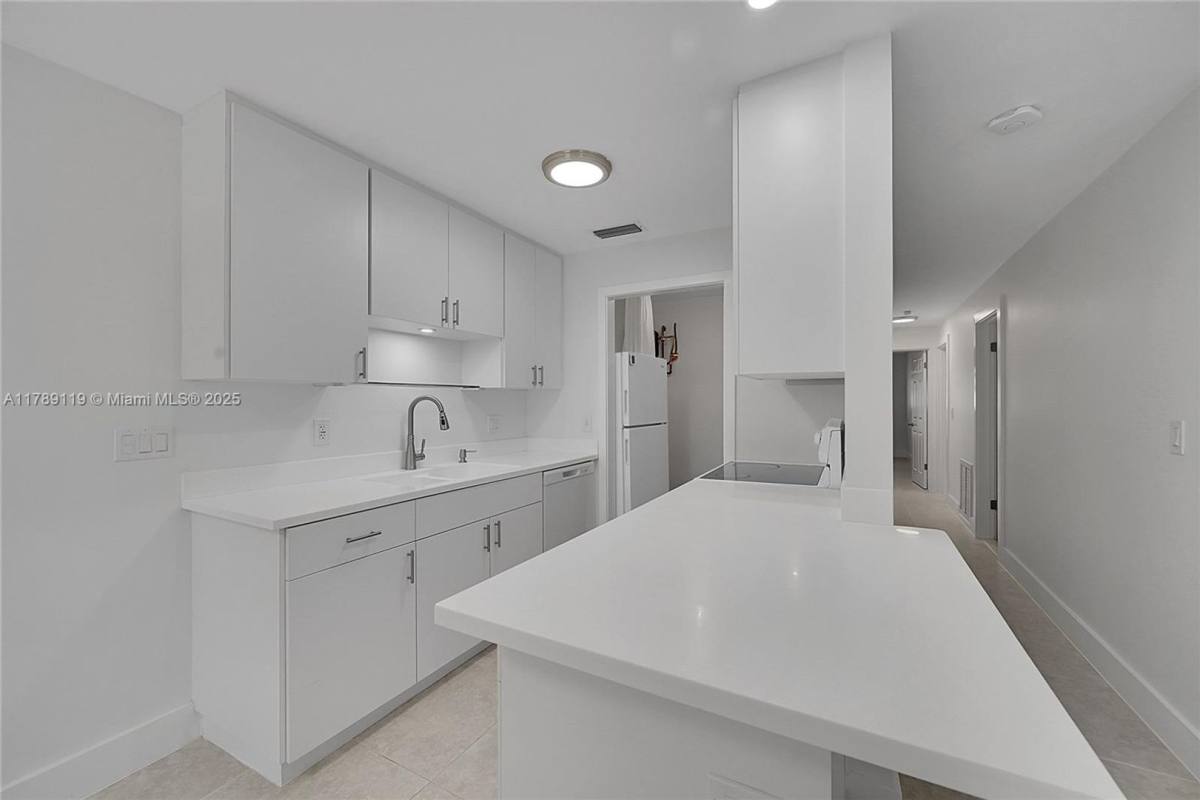 House for rent at 810 SW 12th Court, Fort Lauderdale, FL 33315