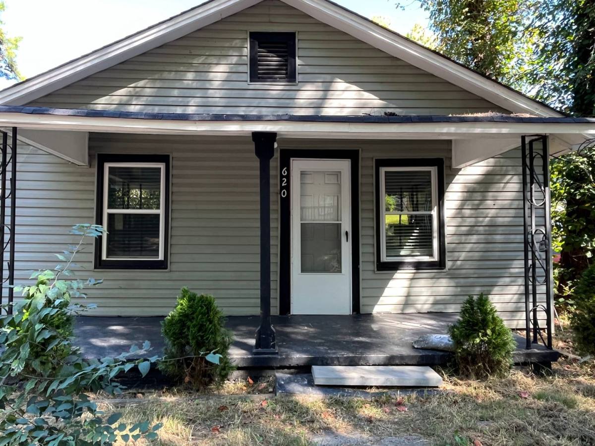 House for rent at 620 Shady Ave, Gastonia, NC 28052