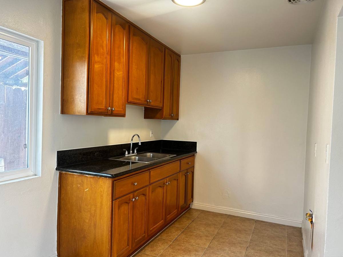 Apartment for rent at 505-507 Eastmont Ave, Los Angeles, CA 90022
