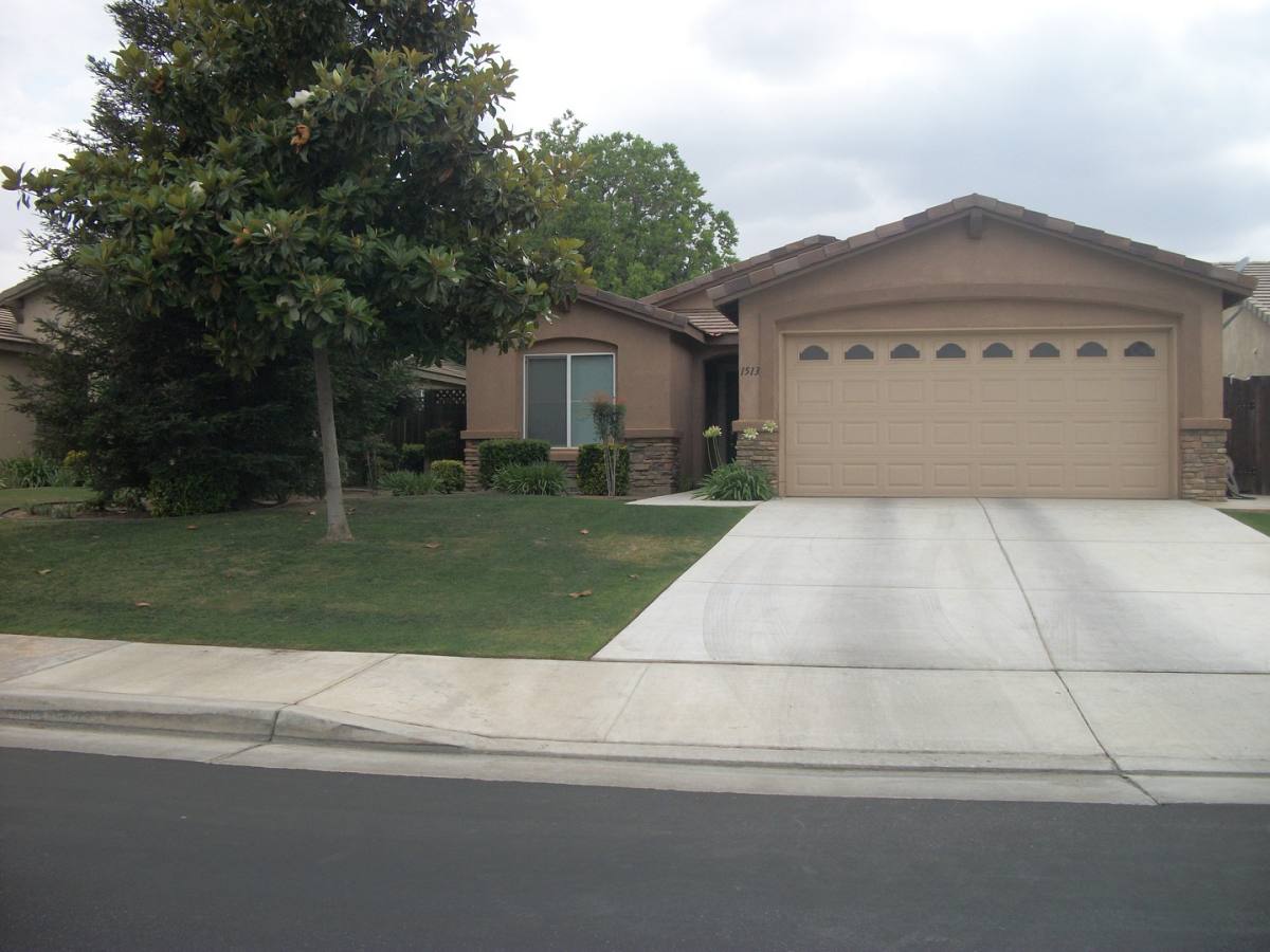 House for rent at 1513 Silk Tree Court, Bakersfield, CA 93311