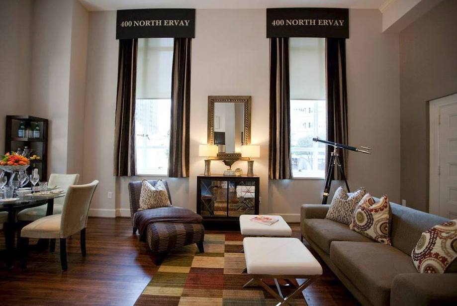 Apartment for rent at 412 N Ervay, Dallas, TX 75201