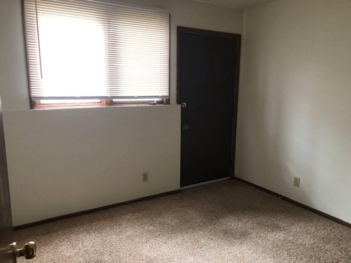 Apartment for rent at 2212-2222 R' St, Lincoln, NE 68503