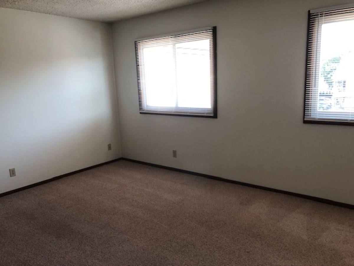 Apartment for rent at 2212-2222 R' St, Lincoln, NE 68503