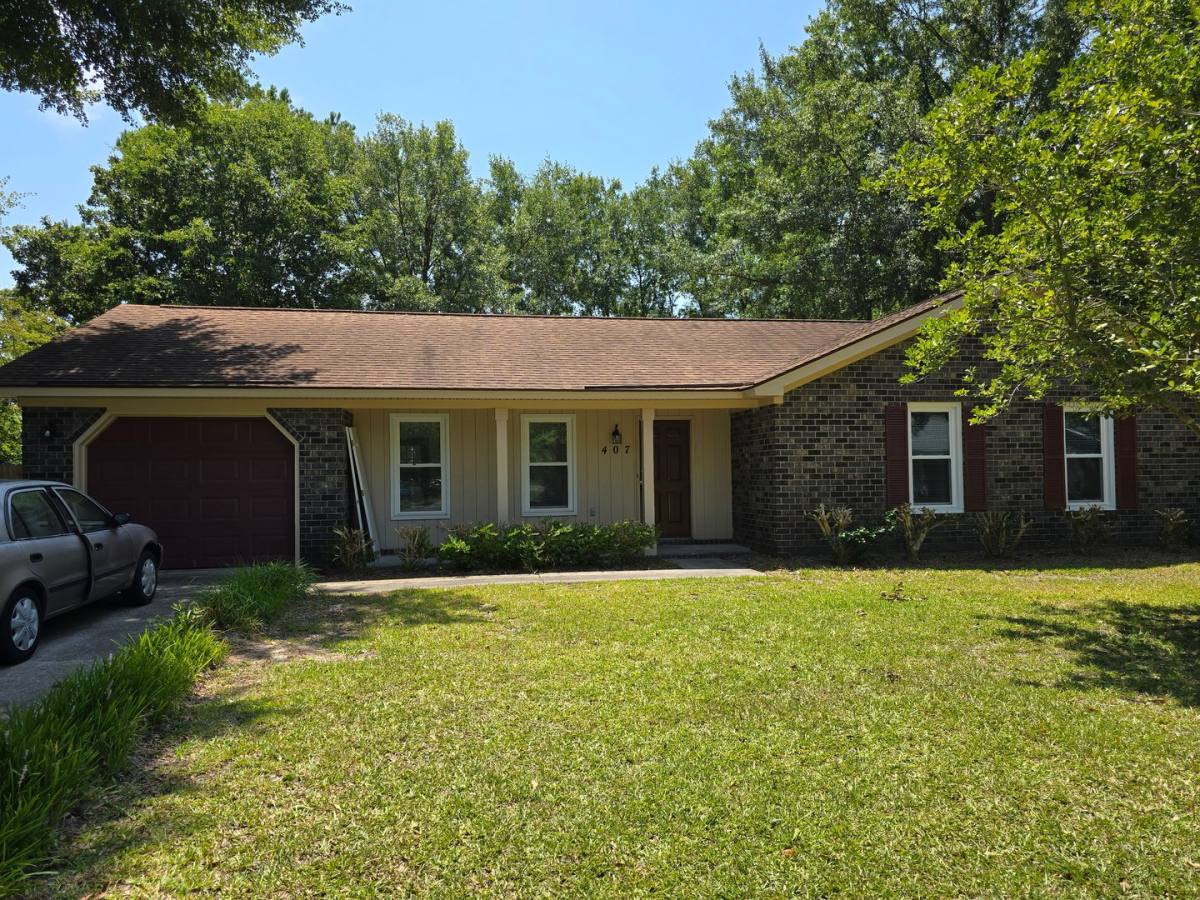 House for rent at 407 Indian Dr, Summerville, SC 29486