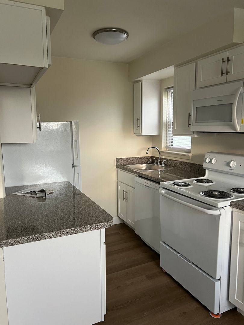 Apartment for rent at 610 E Woodland Ave, Springfield, PA 19064