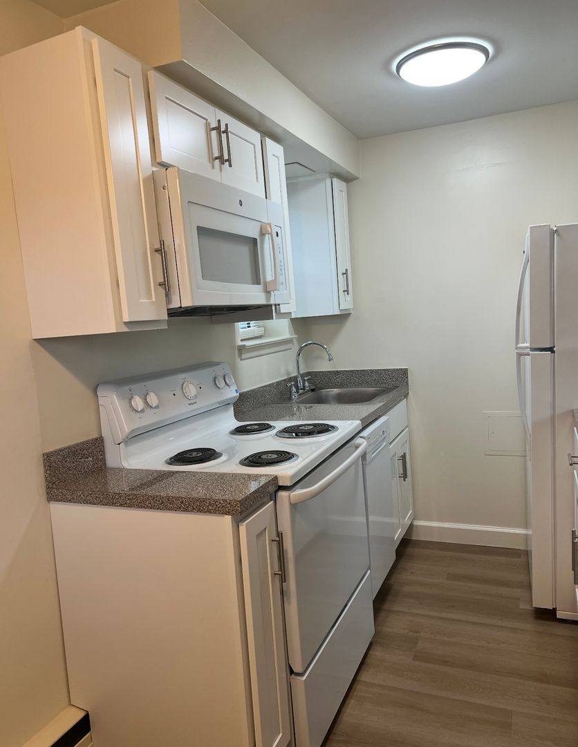 Apartment for rent at 610 E Woodland Ave, Springfield, PA 19064
