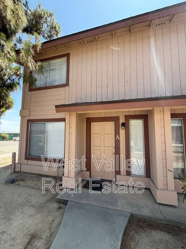 Townhouse for rent at 205 W Ash #A, Taft, CA 93268