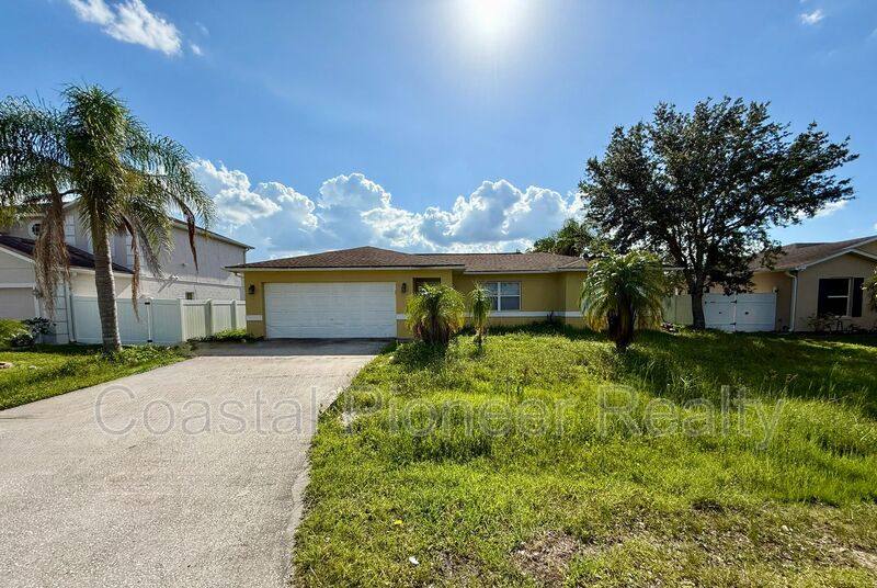 House for rent at 724 Versailles Lane, Kissimmee, FL 34759