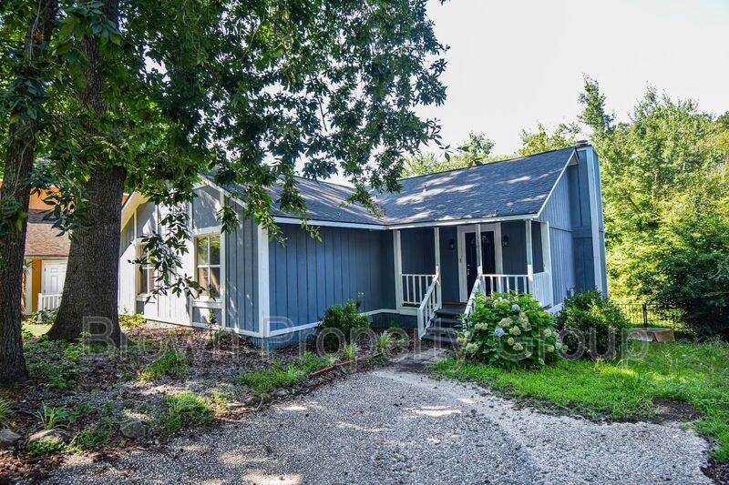 House for rent at 518 Singletary Place, Fayetteville, NC 28314