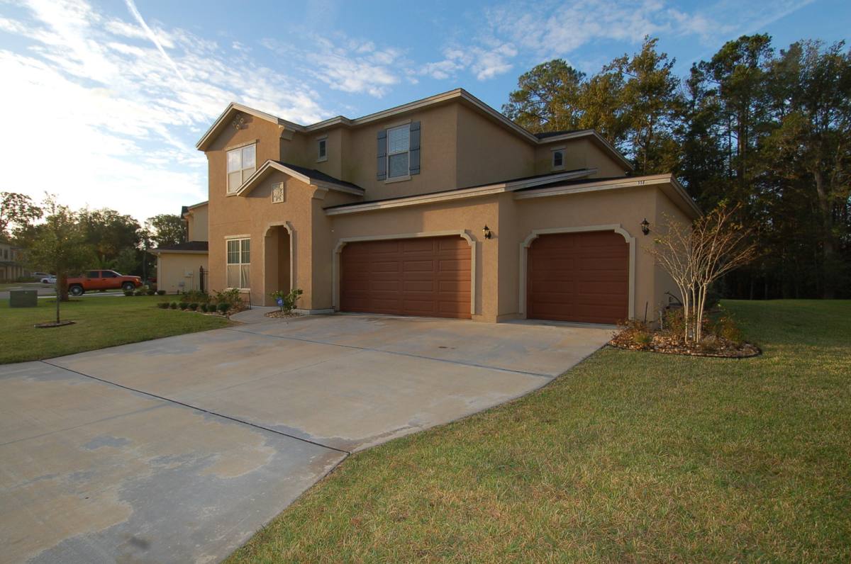 House for rent at 558 Amber Creek Dr, Jacksonville, FL 32218